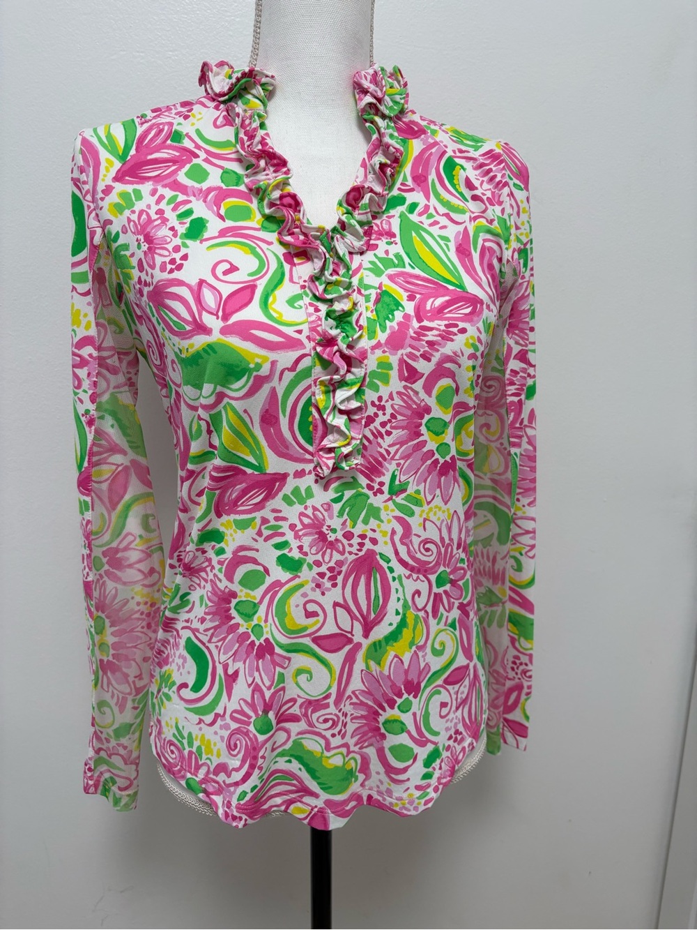 Activewear Breathable Ruffle V-Neck Floral Top